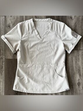 Figs Star Wars Women’s Size SMALL Rebel Jedi Scrub Top Shirt Beige Stretch FAIR